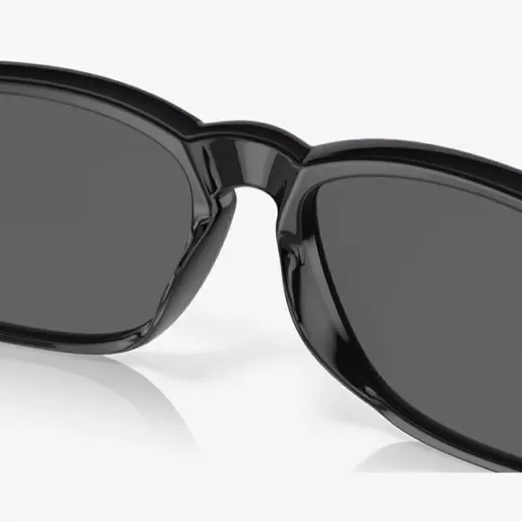 Oakley’s catalyst Mens Sunglasses NWT
